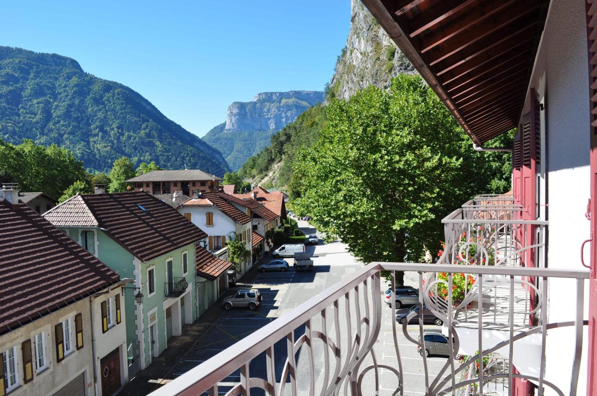 Hotel Et Appart'Hotel De L'Hermitage Thônes Eksteriør bilde